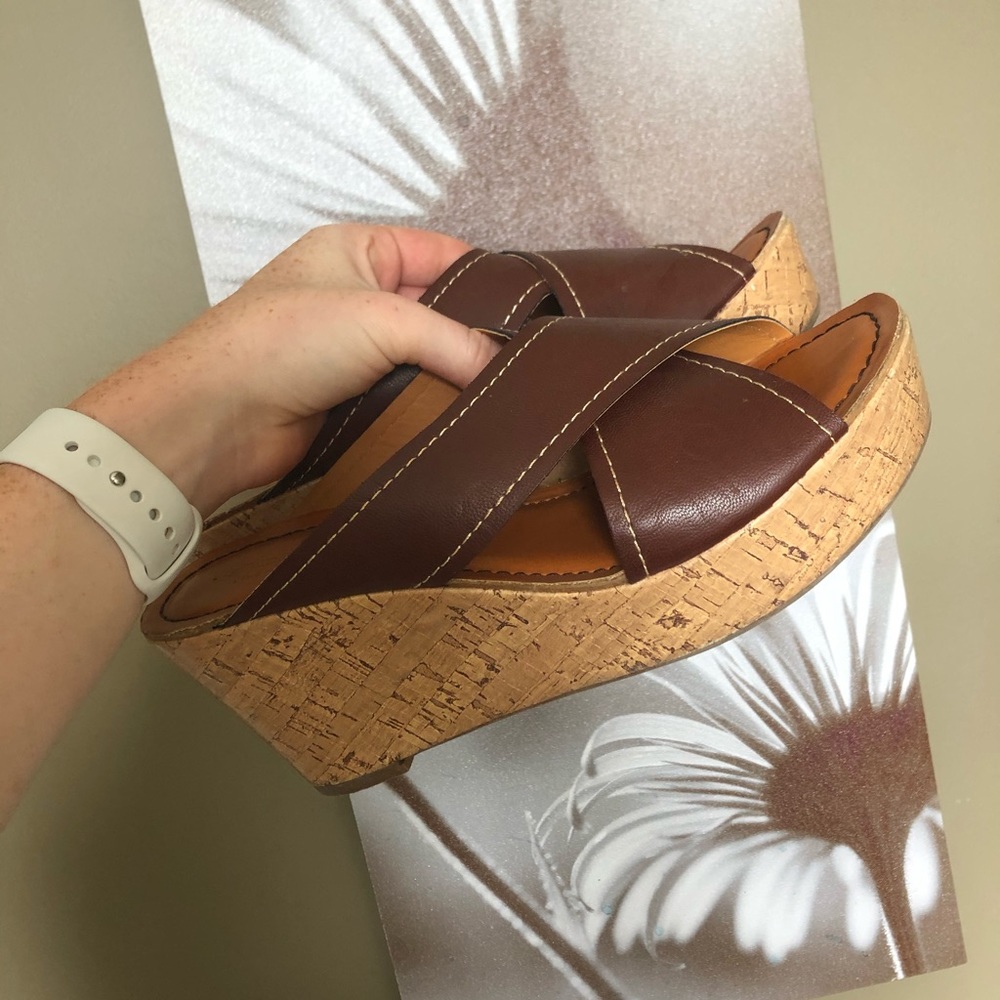 wedged sandals